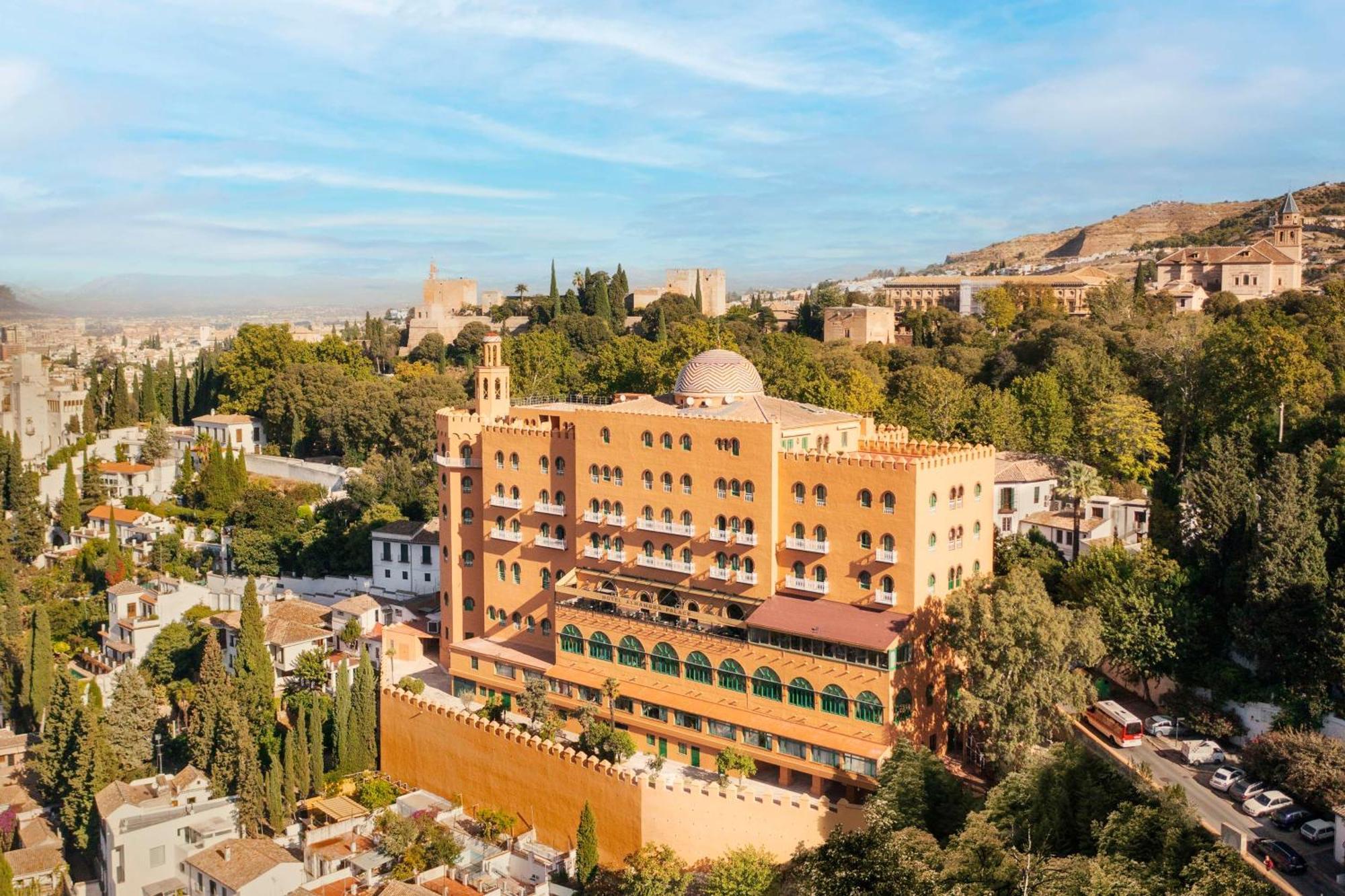 Alhambra Palace Hotel — Photos 2